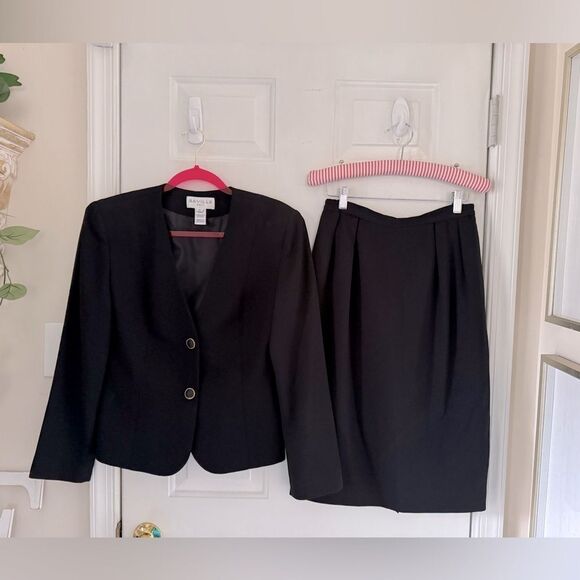 VTG Saville Black Skirt Suit Size 8 - Picture 4 of 12